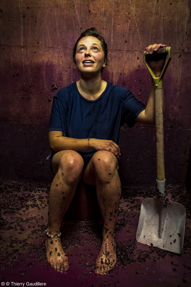Thierry Gaudillere_Girl after empty a tank